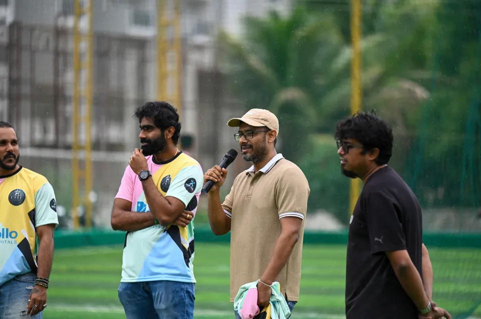 Shorgoal on the field, photo 1