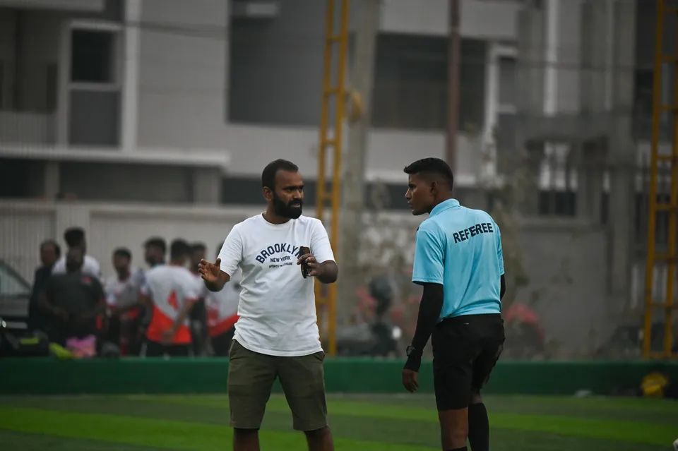 Shorgoal on the field, photo 6